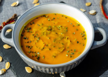 Zupa krem z dyni – przepis na jesienne dni